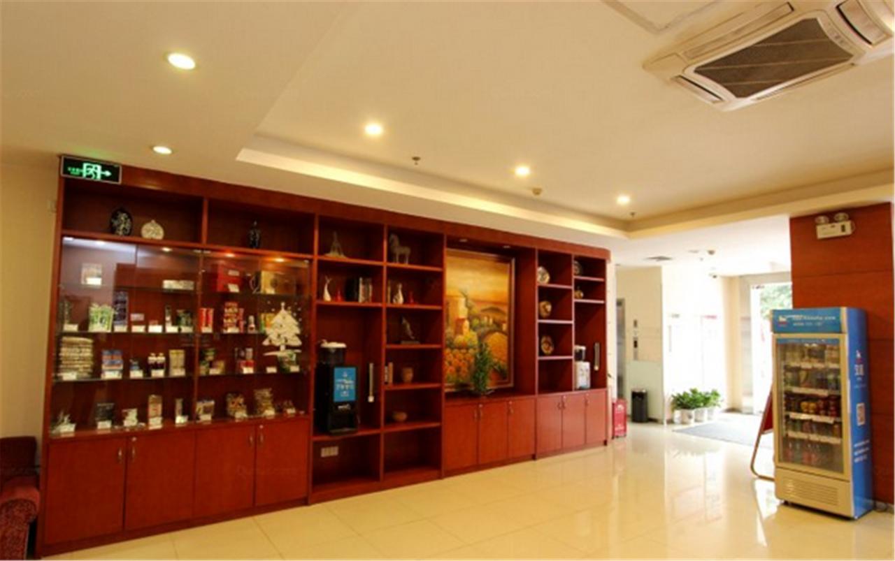 Hanting Express Kunming Yieryi Street Yunnan Normal University Branch Exterior photo